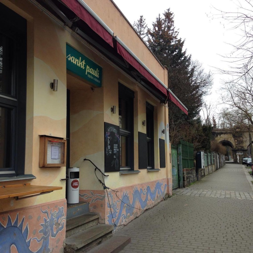 Das Szenelokal „Sankt Pauli Tagesbar und Restaurant“ findest du auf der Tannenstraße 56